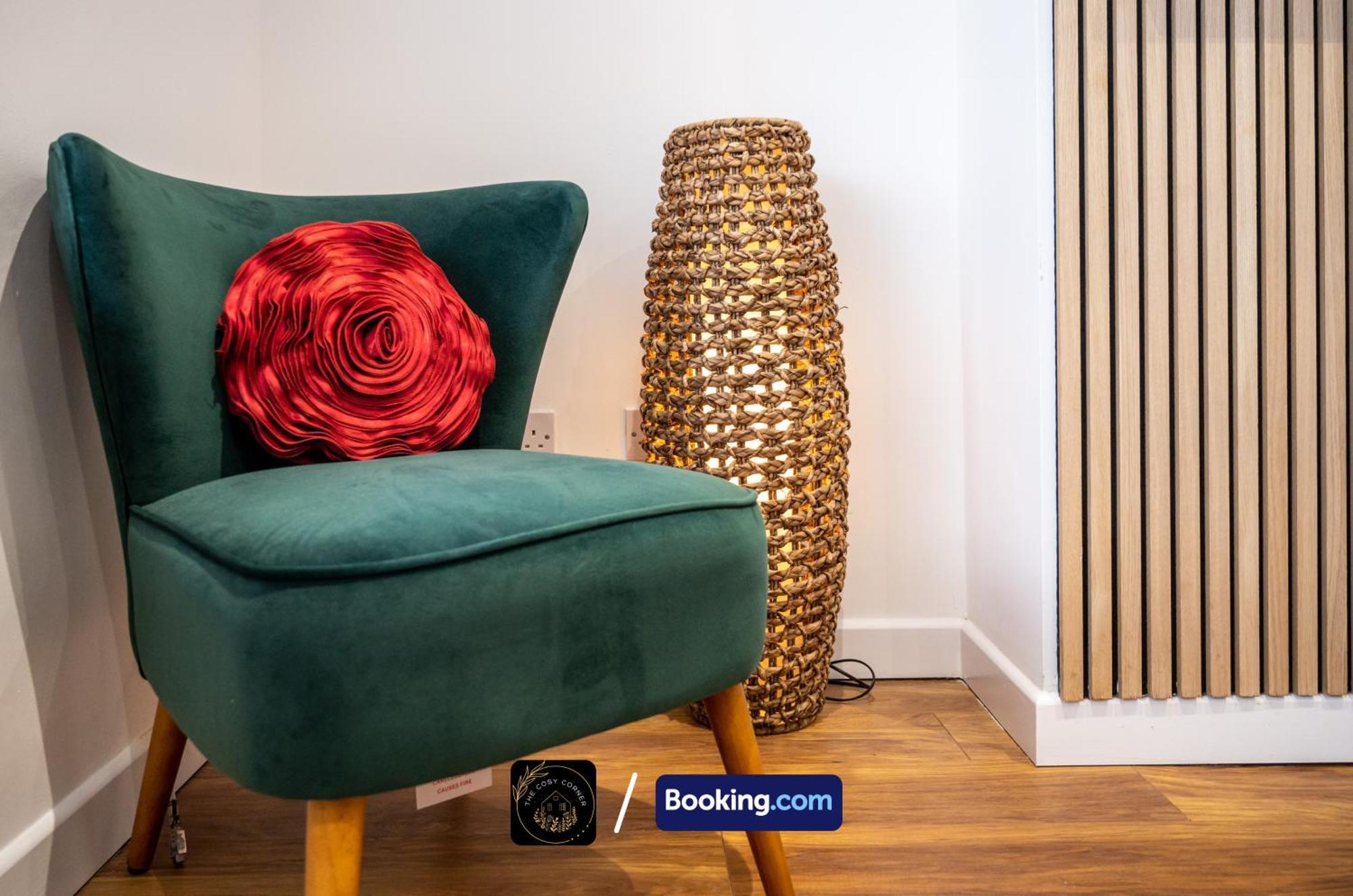 Apartamento Cosy 3-Bed House, Garden & Free Parking In Stretford Mánchester Exterior foto